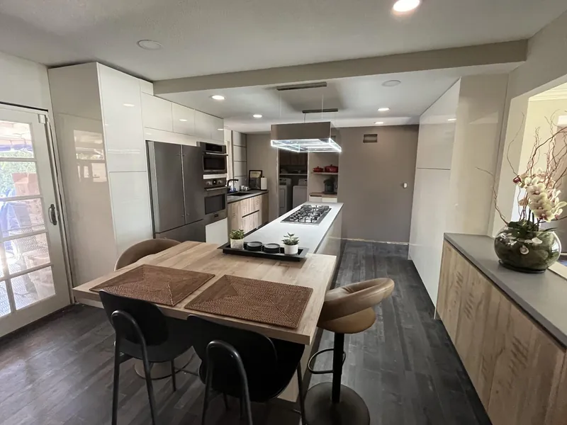 Aliant modern Italian kitchen installation — North York, Toronto by Stylish Cabinets