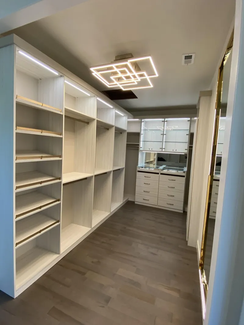 Natural Italian cabinetry installation — Greater Toronto Area, Toronto by Stylish Cabinets