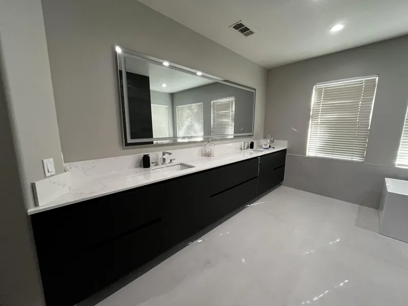 Young Italian cabinetry installation — Greater Toronto Area, Toronto by Stylish Cabinets