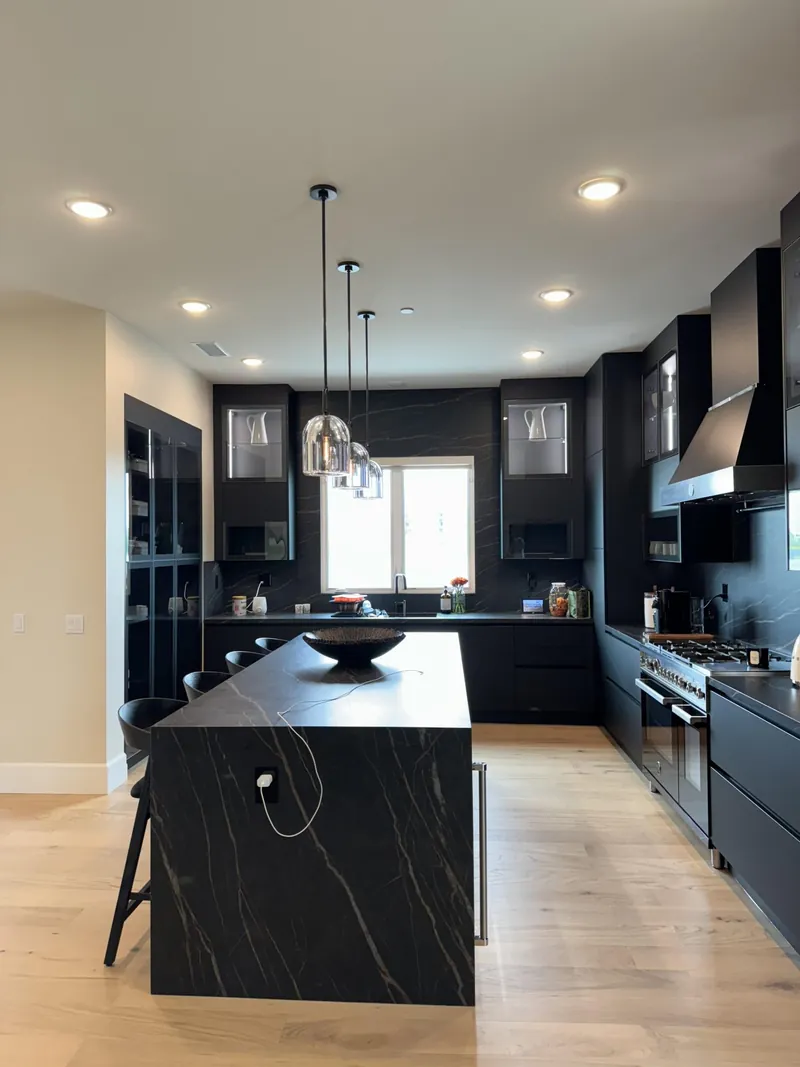 Natural modern Italian kitchen installation — Oakville, Toronto by Stylish Cabinets